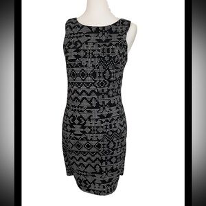 Trixxi Black White Sleeveless Career Dress Size 5